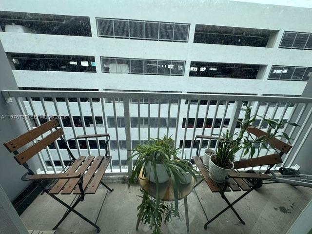 Building Photo - 104 SW 9th St