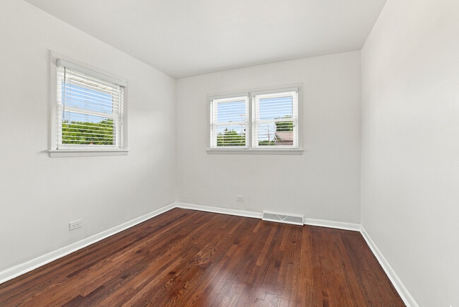 Building Photo - 630 Hibbard Rd