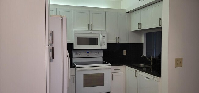 Building Photo - 10790 NW 14th St