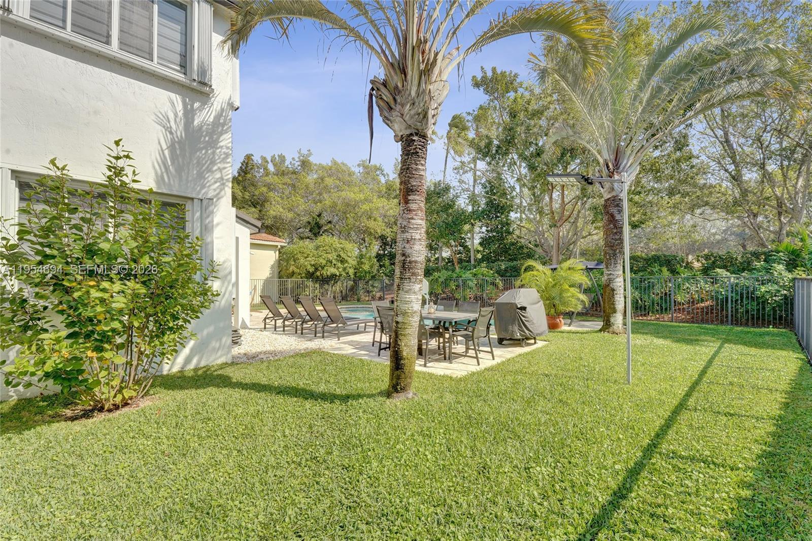 Building Photo - 1367 Camellia Cir