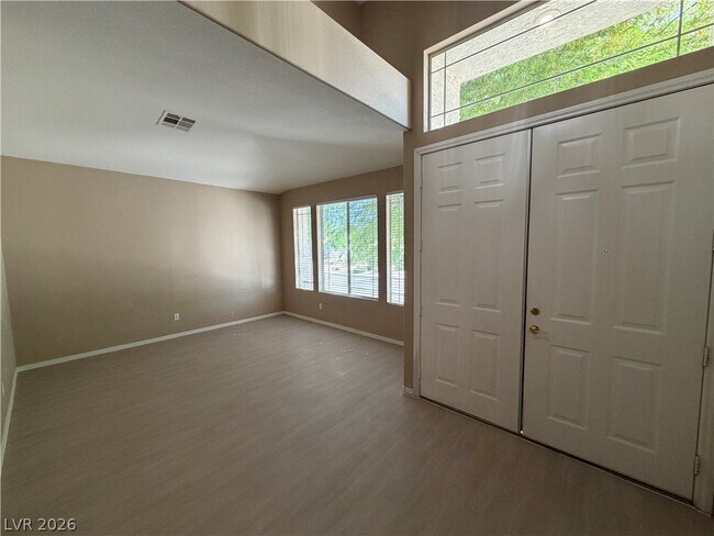 Building Photo - 1113 Heaton Ave