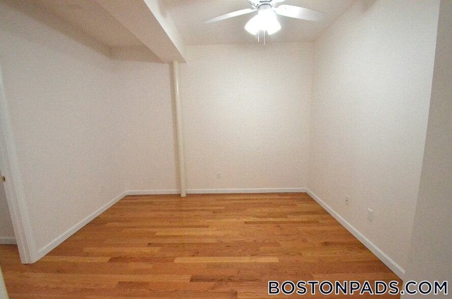 Building Photo - 58 Westland Ave