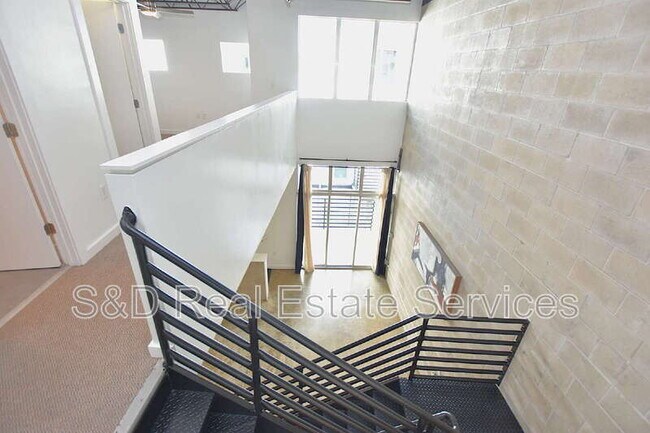 Building Photo - 5008 S MacDill Ave