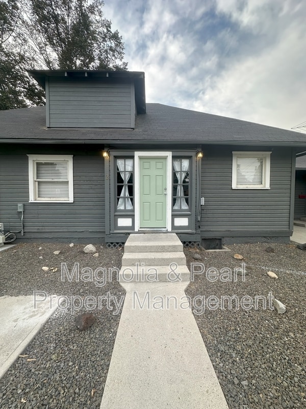 Building Photo - 1521 Blaine St