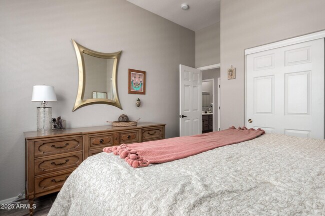Building Photo - 2735 W Plum Hollow Dr