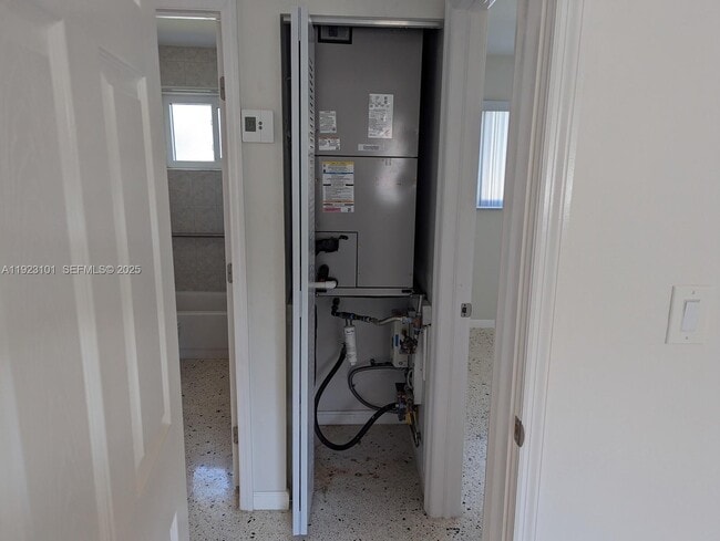 Building Photo - 3556 SW 13th Terrace