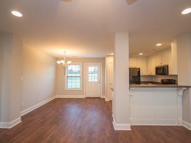 Building Photo - 17846 Sallows Dr