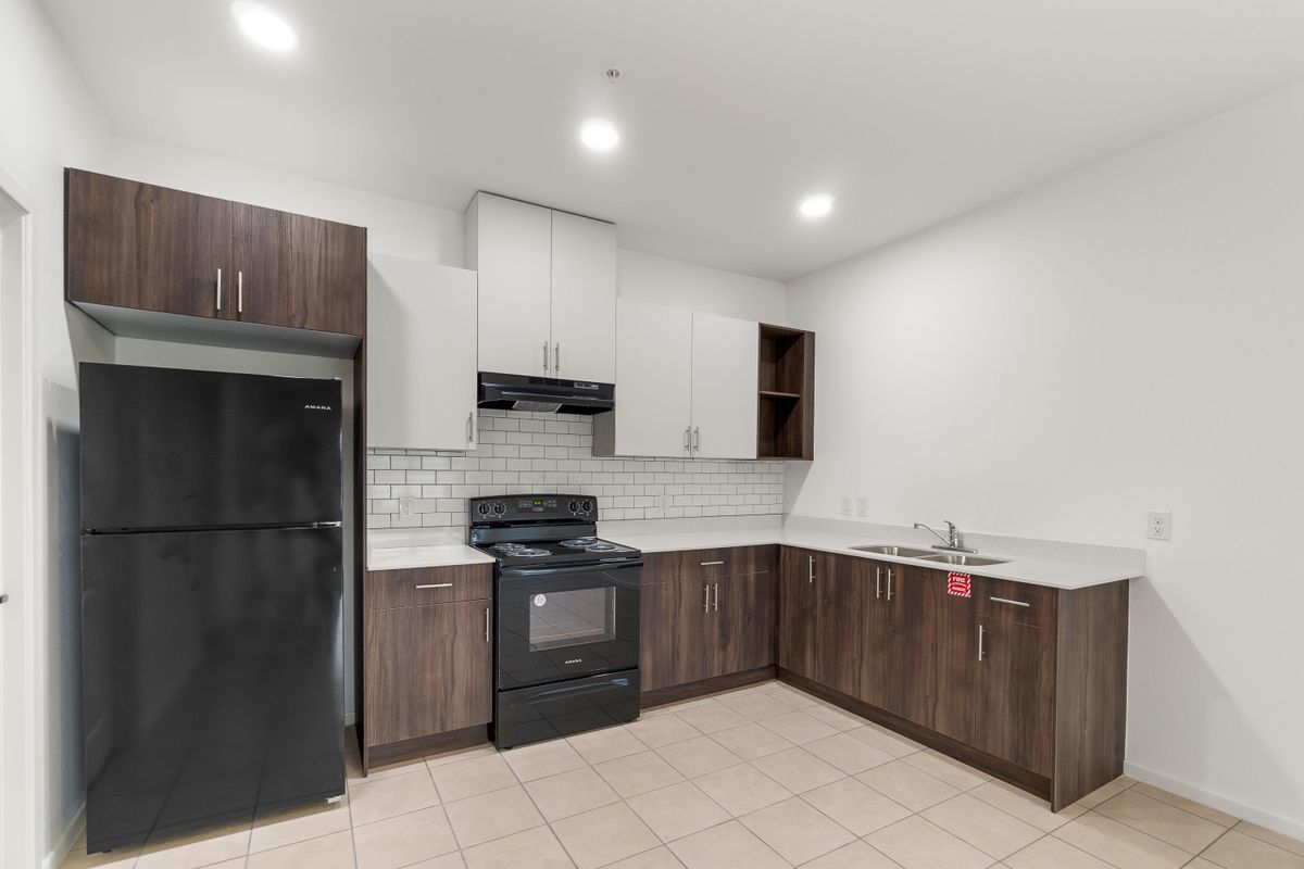 Building Photo - 418 N 3rd St