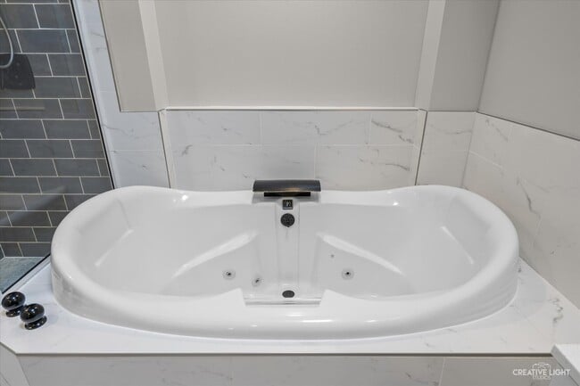 Building Photo - 217 Washburn St