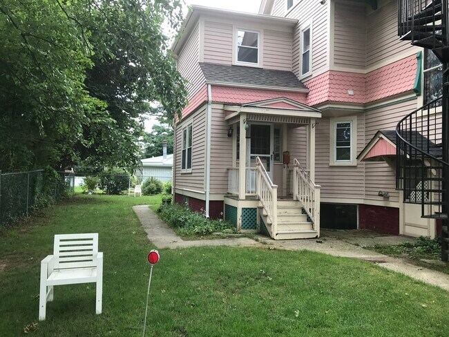 Building Photo - 61 Western Ave