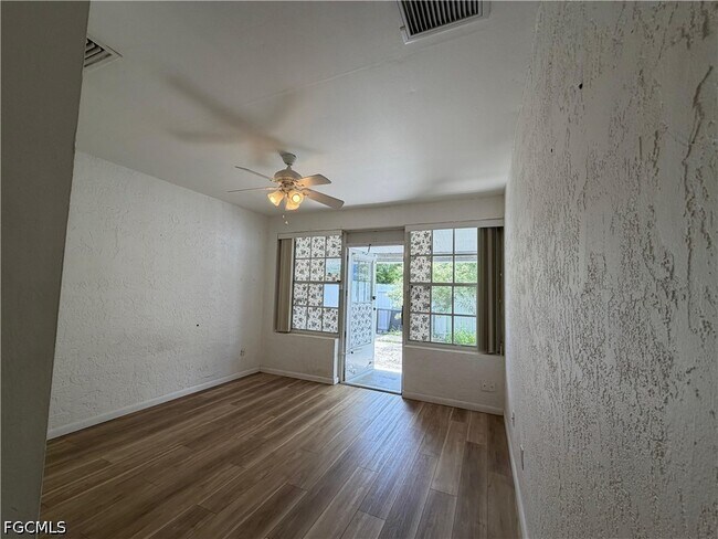 Building Photo - 4515 Douglas Ln