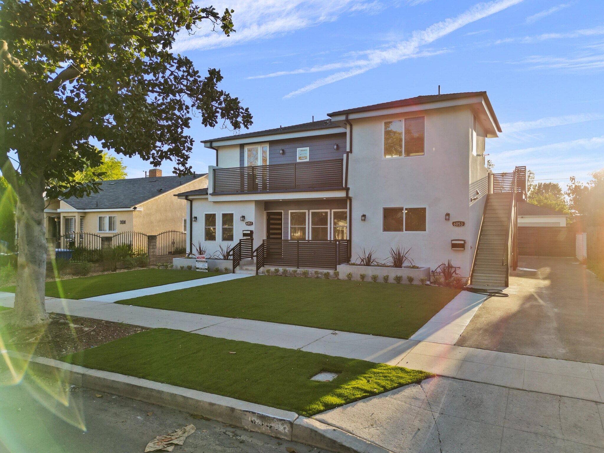 Building Photo - 6051 Teesdale Ave
