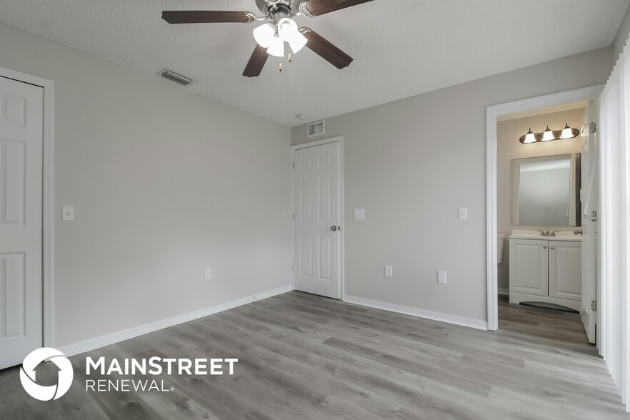 Building Photo - 6145 Banyan St