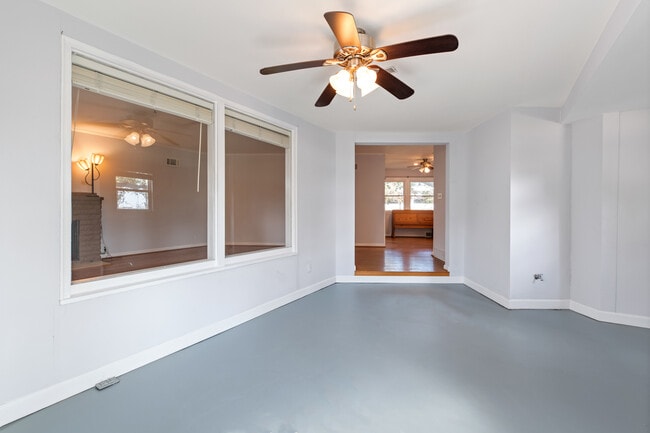 Building Photo - 22 E Hawthorne St