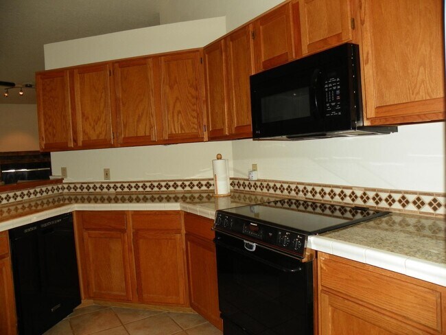 Building Photo - 4404 Rabbit Brush Ave NW