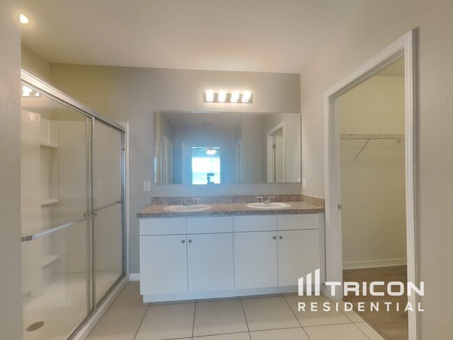 Building Photo - 2206 Rockmart Loop