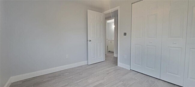 Building Photo - 224 8th Ave N