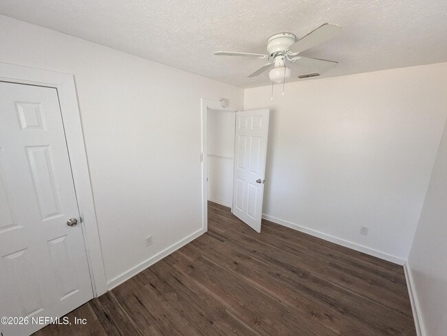 Building Photo - 3333 Myra St