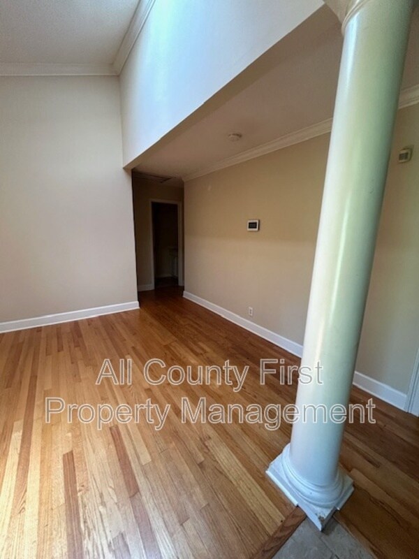 Building Photo - 3689 Calumet Rd