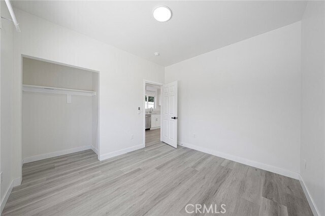 Building Photo - 2423 S Myrtle Ave