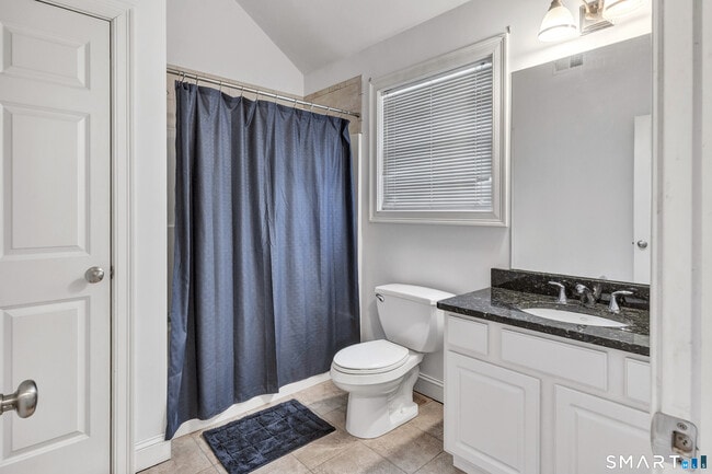 Building Photo - 240 Highland Ave