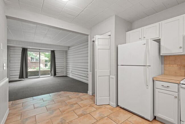 Building Photo - Great pet friendly 1 BR/1Bath  in St. Anth...