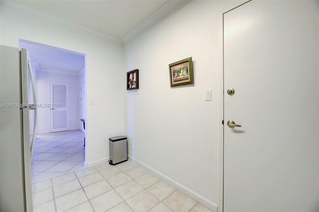 Building Photo - 2501 S Ocean Dr