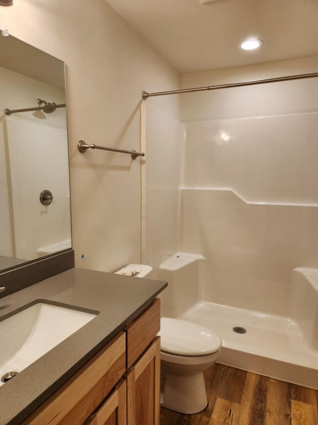 Building Photo - 1319 Park Ln