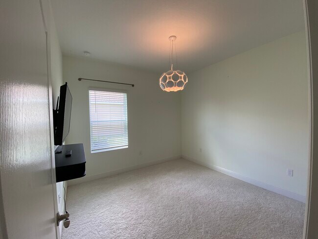 Building Photo - 16966 Rosedown Glen