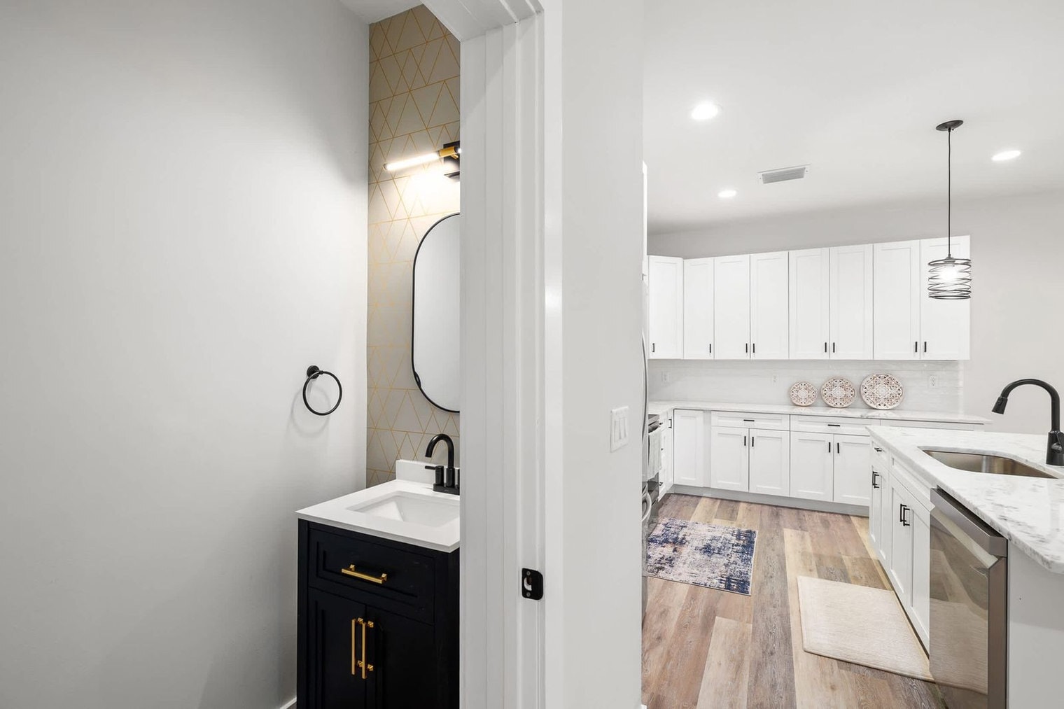 Building Photo - 1906 W Cherry St