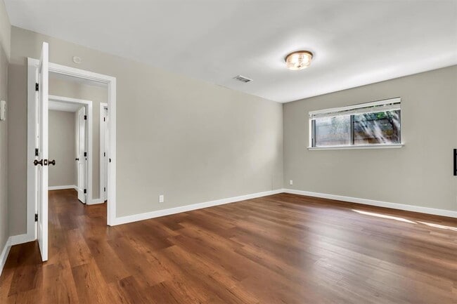 Building Photo - 4805 Gerona Dr