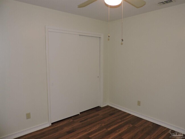 Building Photo - 5485 Willard Norris Rd