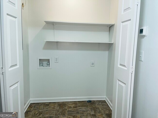 Building Photo - 207 Harwell Ave