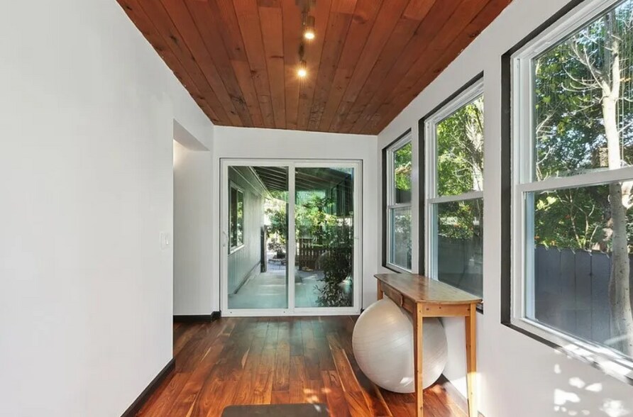 Building Photo - 1165 Cherokee