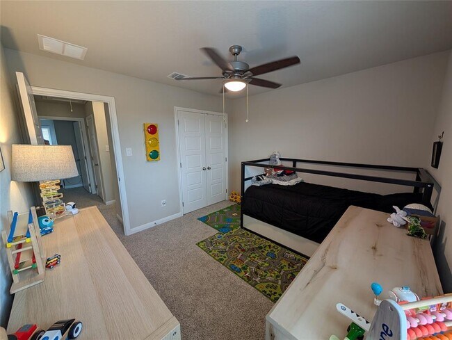 Building Photo - 3030 Charyn Wy