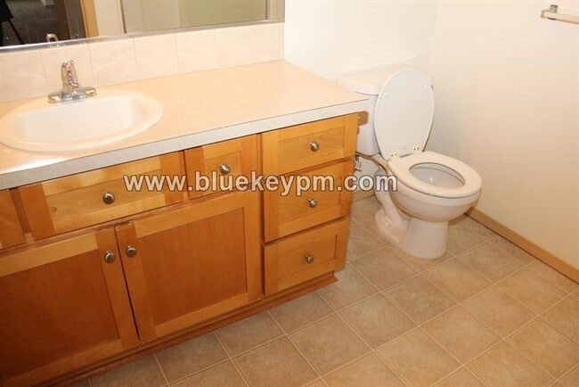 Building Photo - 3 bedroom 2.5 bath home in Errol Heights