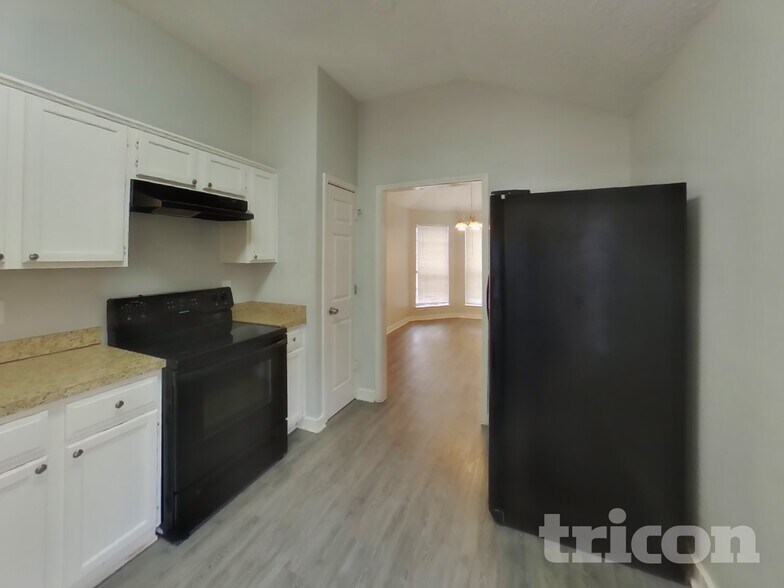 Building Photo - 6912 Rolling Crk Ln