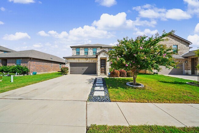 Building Photo - Spacious 5-Bedroom Home in Schertz - Realtor Commission: $500
