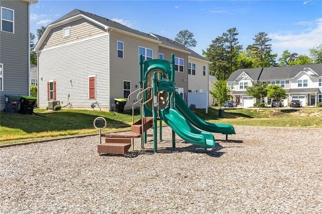 Building Photo - 109 Capeside Ct