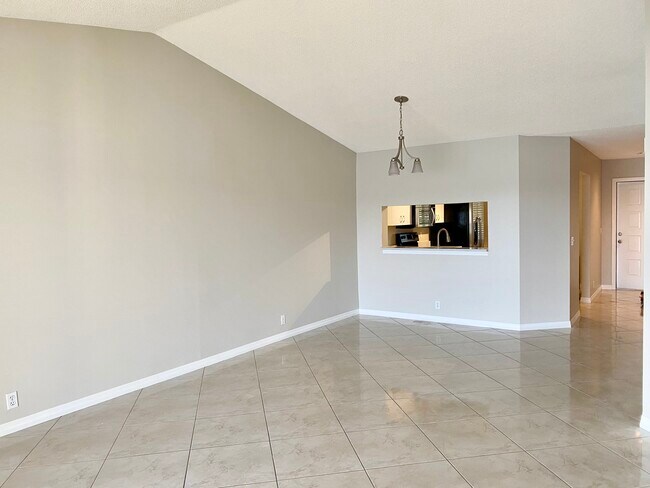 Building Photo - 7760 Emerald Cir