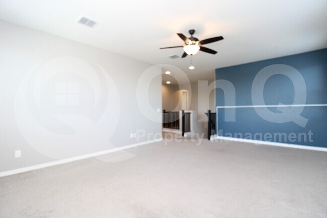 Building Photo - 2100 E Wisteria Dr