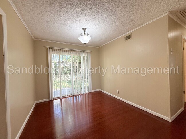 Building Photo - For Lease | Tulsa | Available Now!