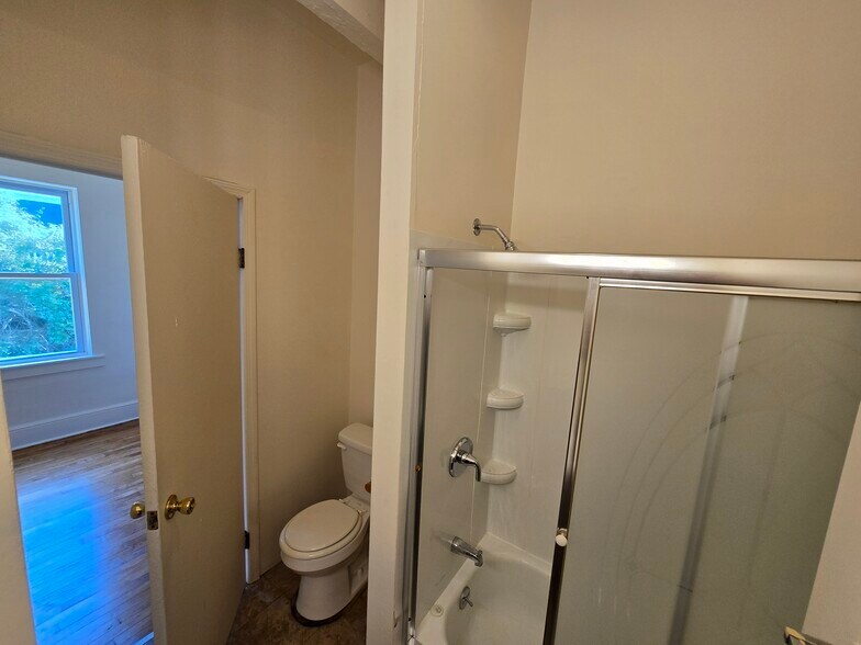 Building Photo - 43 Birdsall St