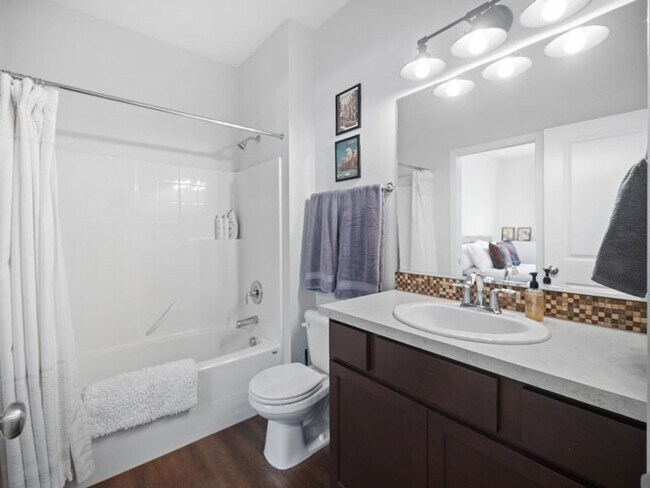 Building Photo - Desirable Kendall Yards Townhouse – Modern Living Near Downtown Spokane (Furnished)