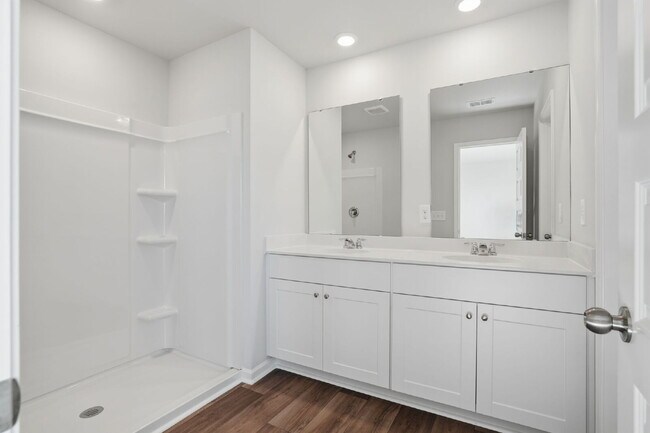 Building Photo - "Brand New 3-Bed Home with 2.5 Baths on Tiliwa Street – Your Summerville Sanctuary Awaits!"