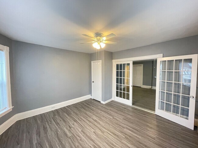 Building Photo - 601 Hevey St