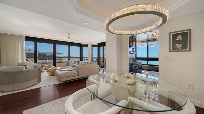 Building Photo - 575 Sanctuary Dr