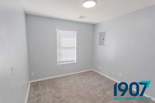 Building Photo - Charming & Updated 3-Bedroom Home in Moore...