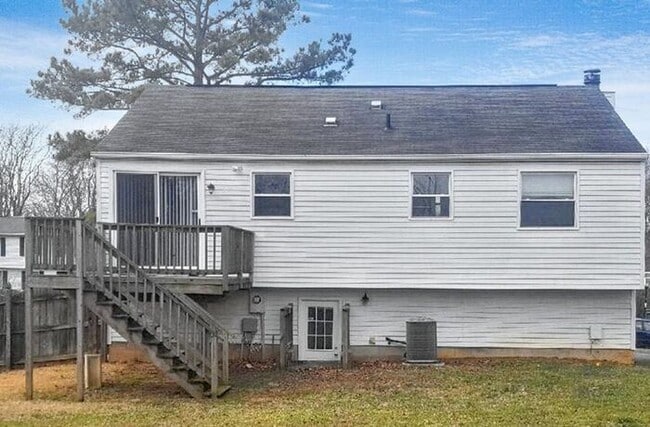 Primary Photo - 6203 Checkerberry Dr