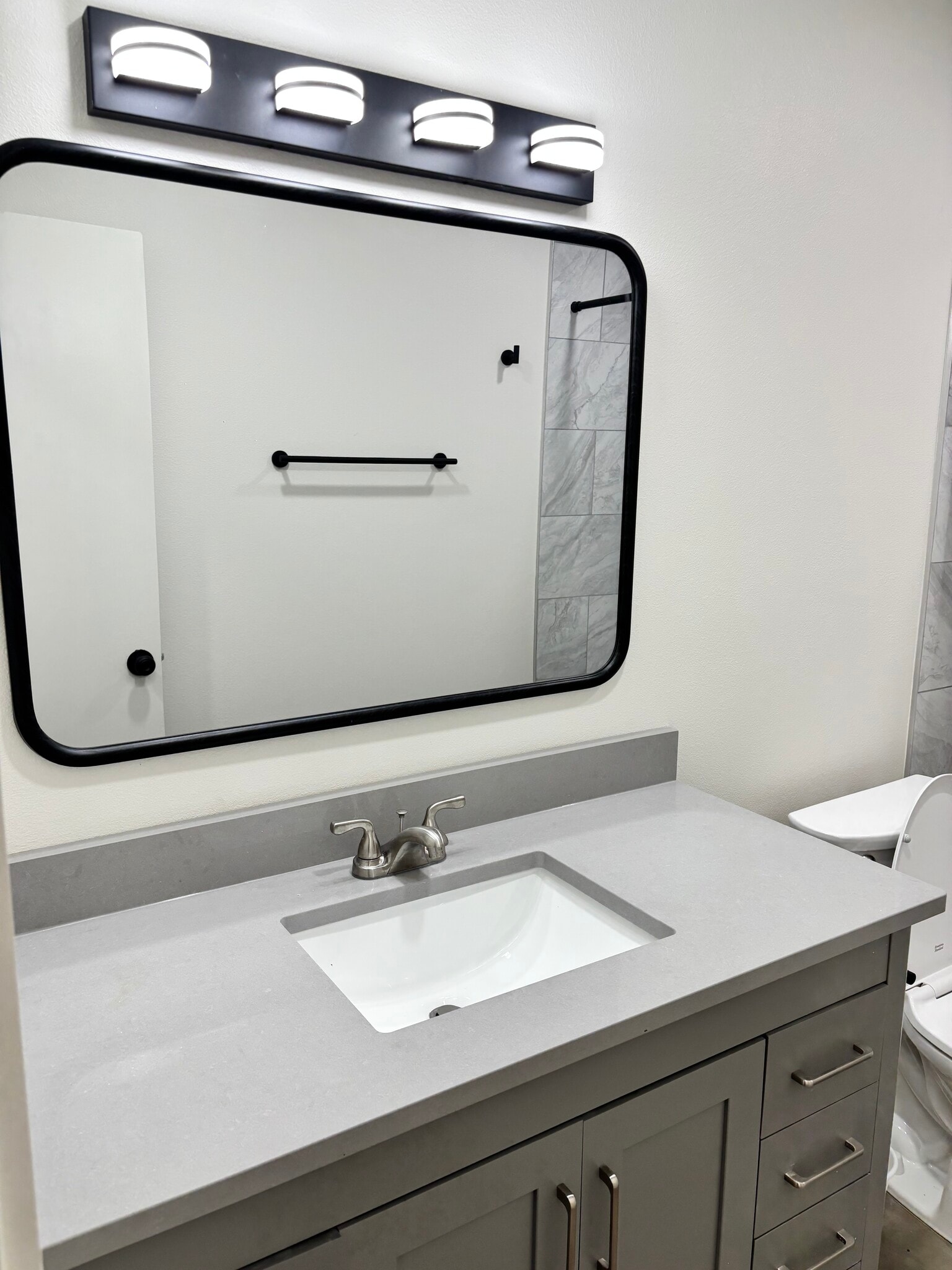 Shared bathroom - 726 Bancroft Way